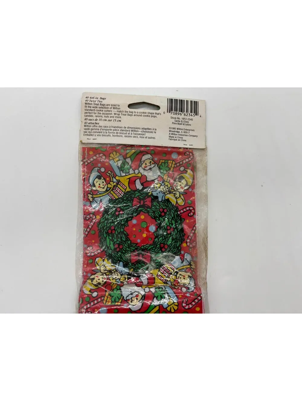 1995 Vintage Wilton Holiday Cheer 40 Count Treat Bags  6” x 4” Santa & Elves